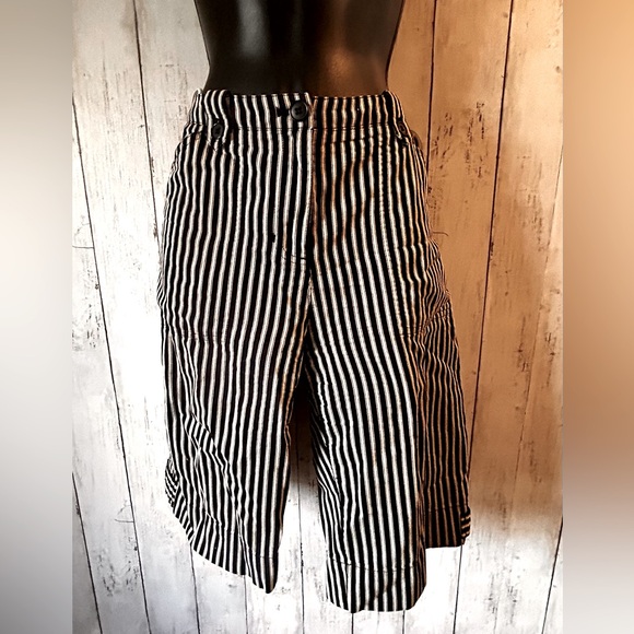 Jones New York Pants - JONES NEW YORK SPORT | Bermuda Shorts B&W Stripes